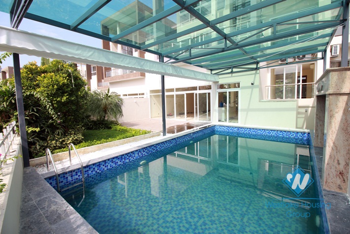 Gorgeous swimming pool villa rental in Ciputra